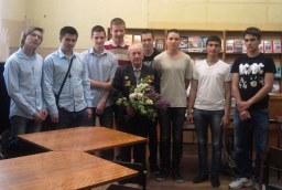 Дорогами войны