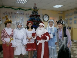 новогодний утренник «В стране перепутанных сказок».