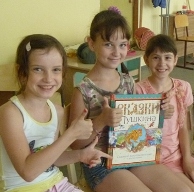 участники литературного часа «Себя, как в зеркале, вижу…»