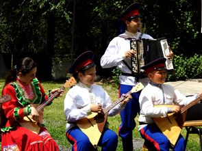 Тебя, как первую любовь, России сердце не забудет!