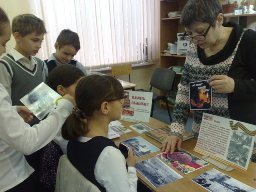 урок мужества «Мы до сих пор в душе храним войны колючие осколки»