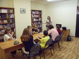 в Библиотечно-информационном центре им. А. И. Герцена прошел ознакомительный урок в группе по обучению английскому языку детей 